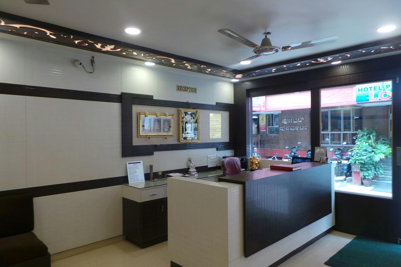 Hôtel Manjusri Paradise à Bangalore Extérieur photo