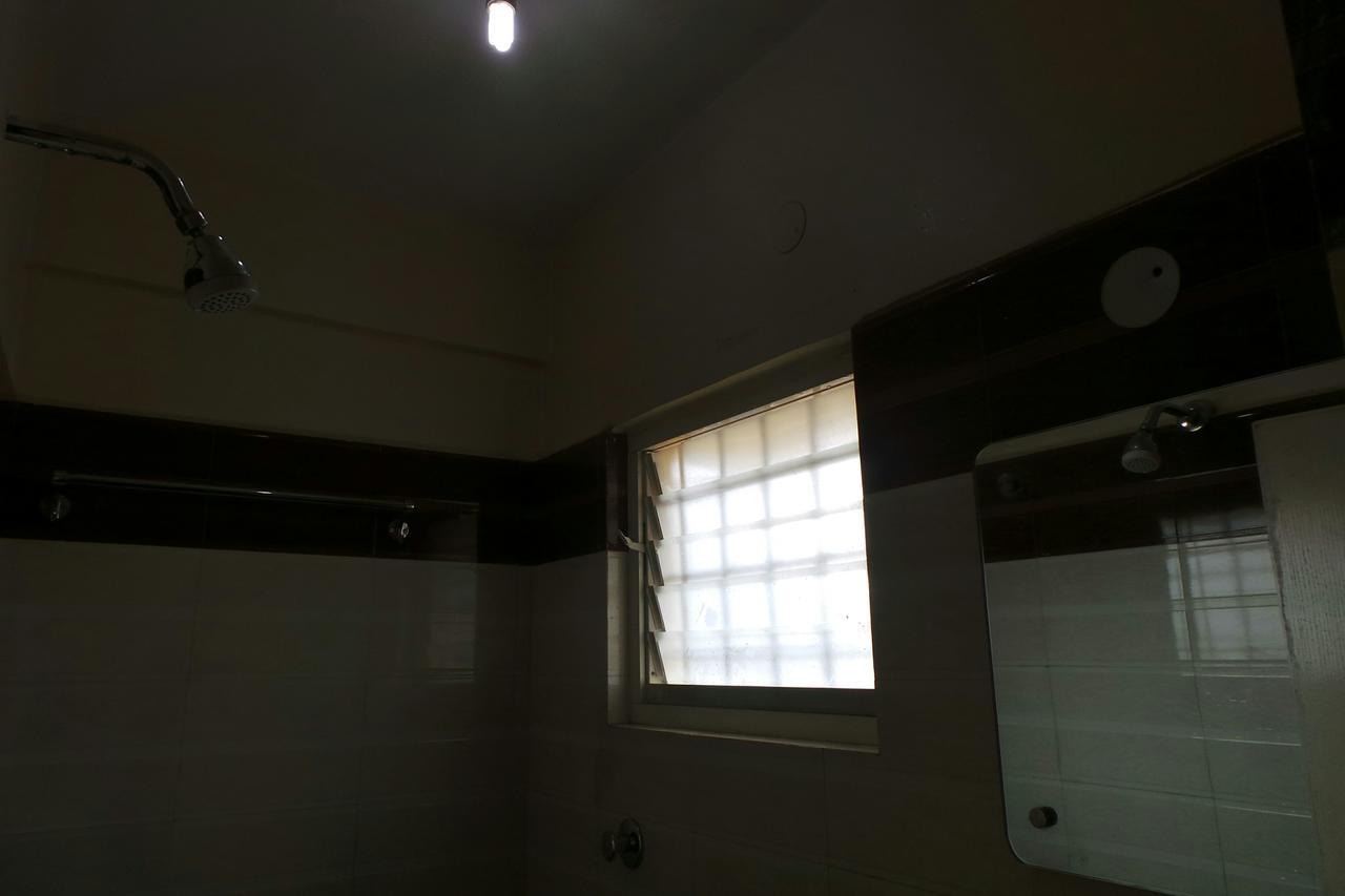 Hôtel Manjusri Paradise à Bangalore Extérieur photo