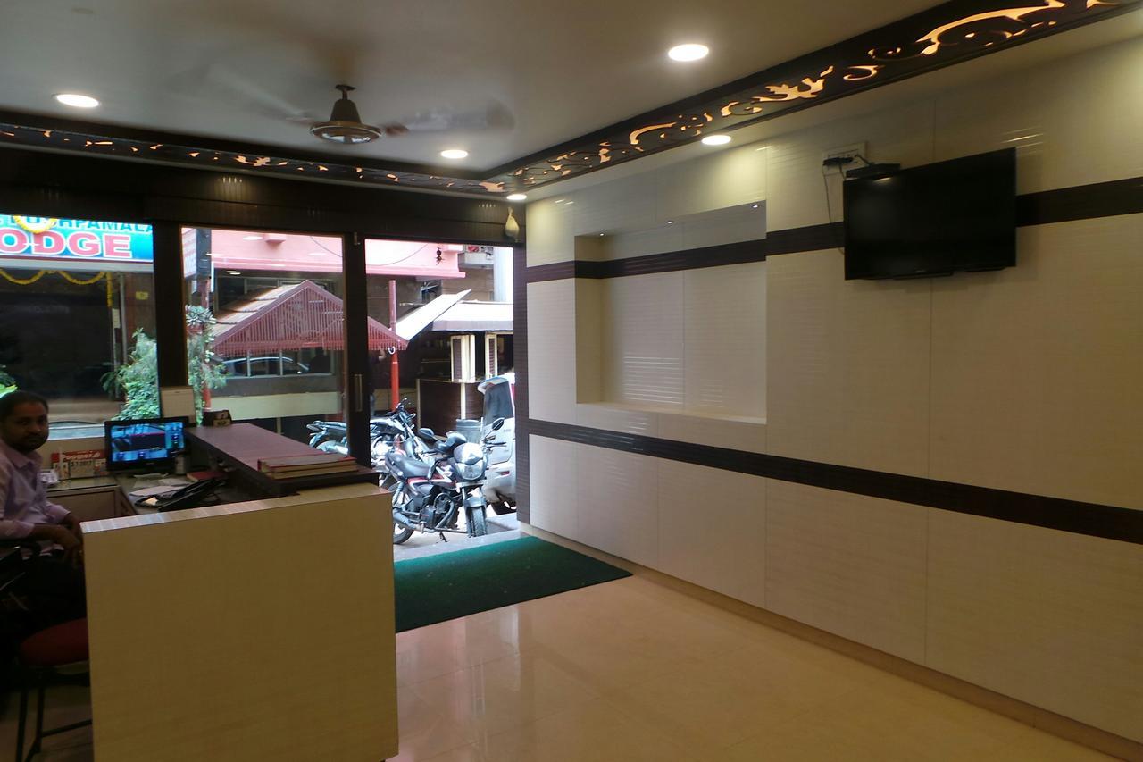 Hôtel Manjusri Paradise à Bangalore Extérieur photo