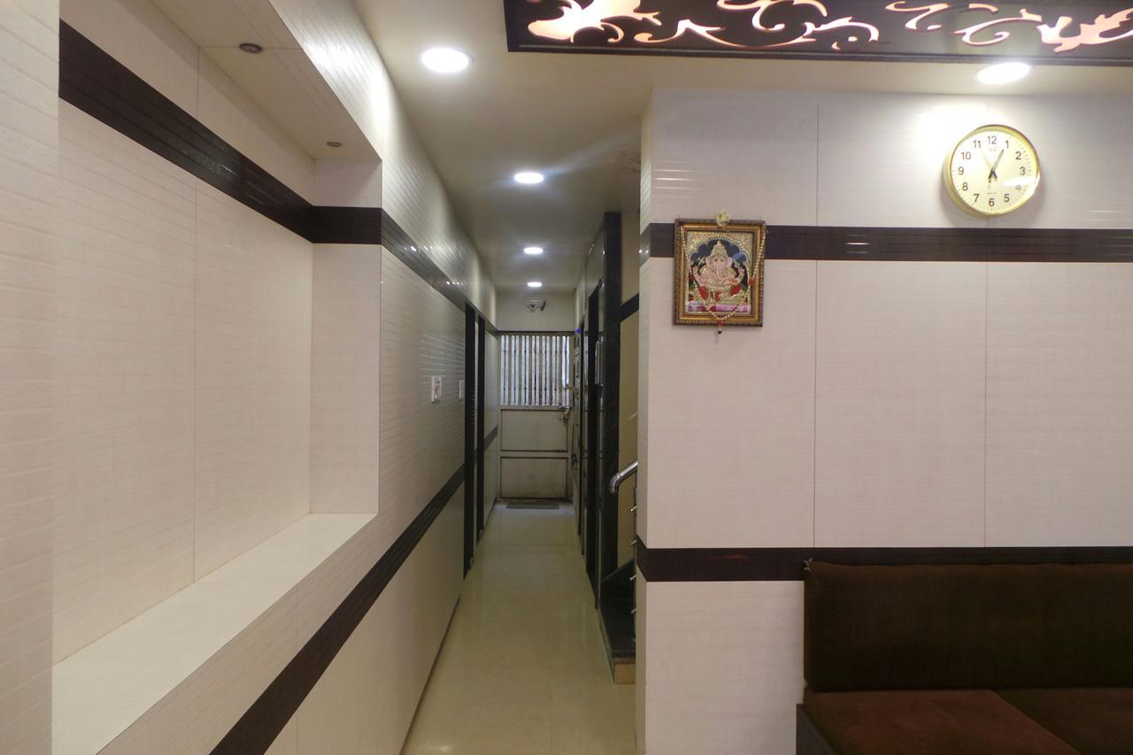 Hôtel Manjusri Paradise à Bangalore Extérieur photo
